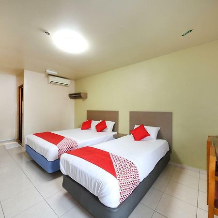Oyo 434 Marbella Hotel Johor Bahru Eksteriør billede