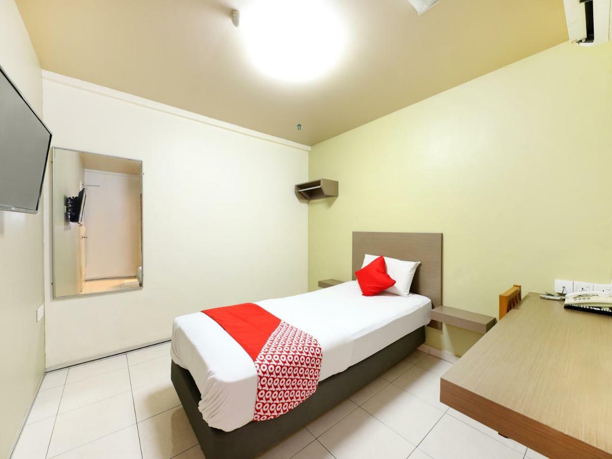 Oyo 434 Marbella Hotel Johor Bahru Eksteriør billede