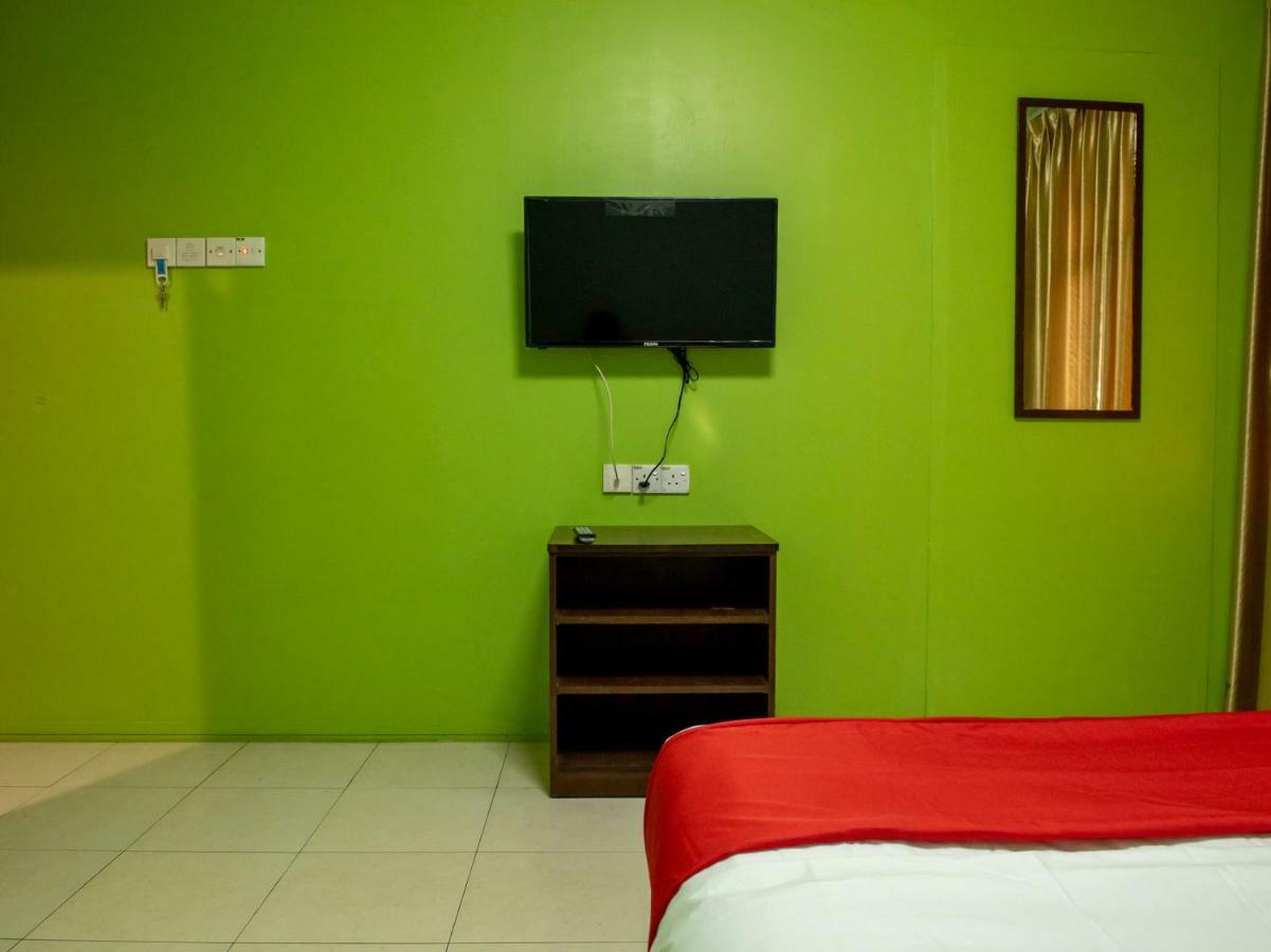 Oyo 434 Marbella Hotel Johor Bahru Eksteriør billede